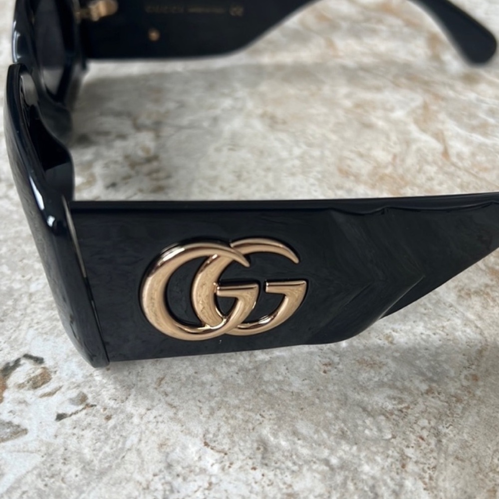 Gucci Rectangular Frame Sunglasses - image 3
